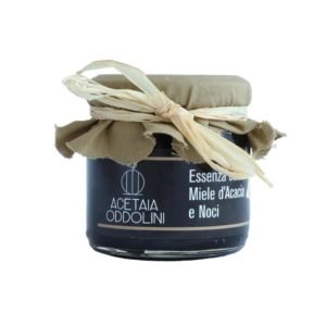 L’ESSENZA DI MODENA CON MIELE D’ACACIA E NOCI E’ UN CONDIMENTO CREATO DA ACETAIA ODDOLINI ARTIGIANALMENTE. ALL’INTERNO DEL VASETTO VI E’ LA NOSTRA ESSENZA DI MODENA CON IL MIELE D’ACACIA E LE NOCI IN PEZZI.